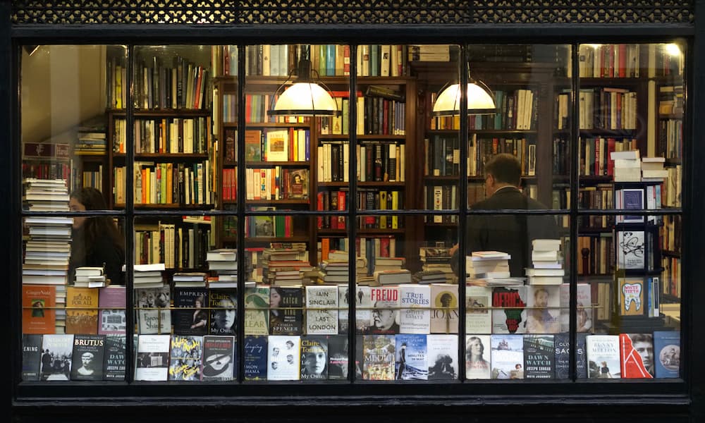 Izglītība un izdevējdarbība